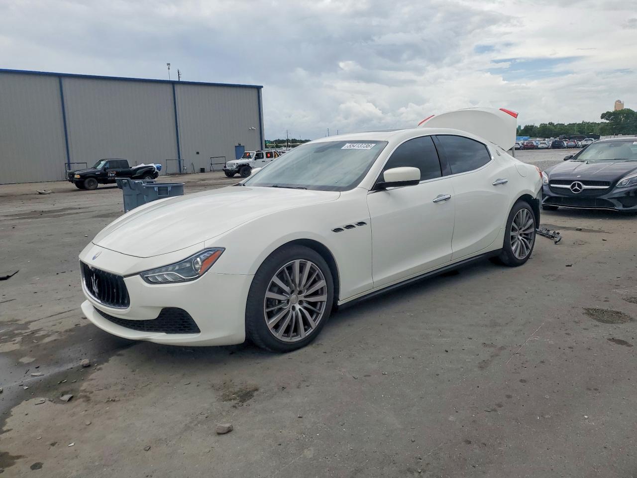 Salvage Maserati Ghibli Image