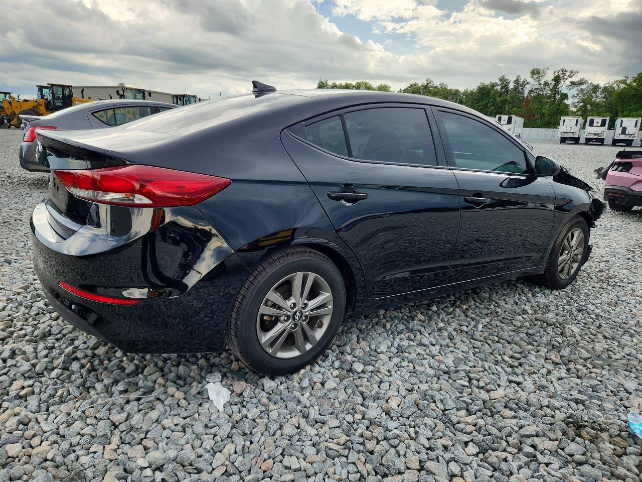 Hyundai ELANTRA Value Edition