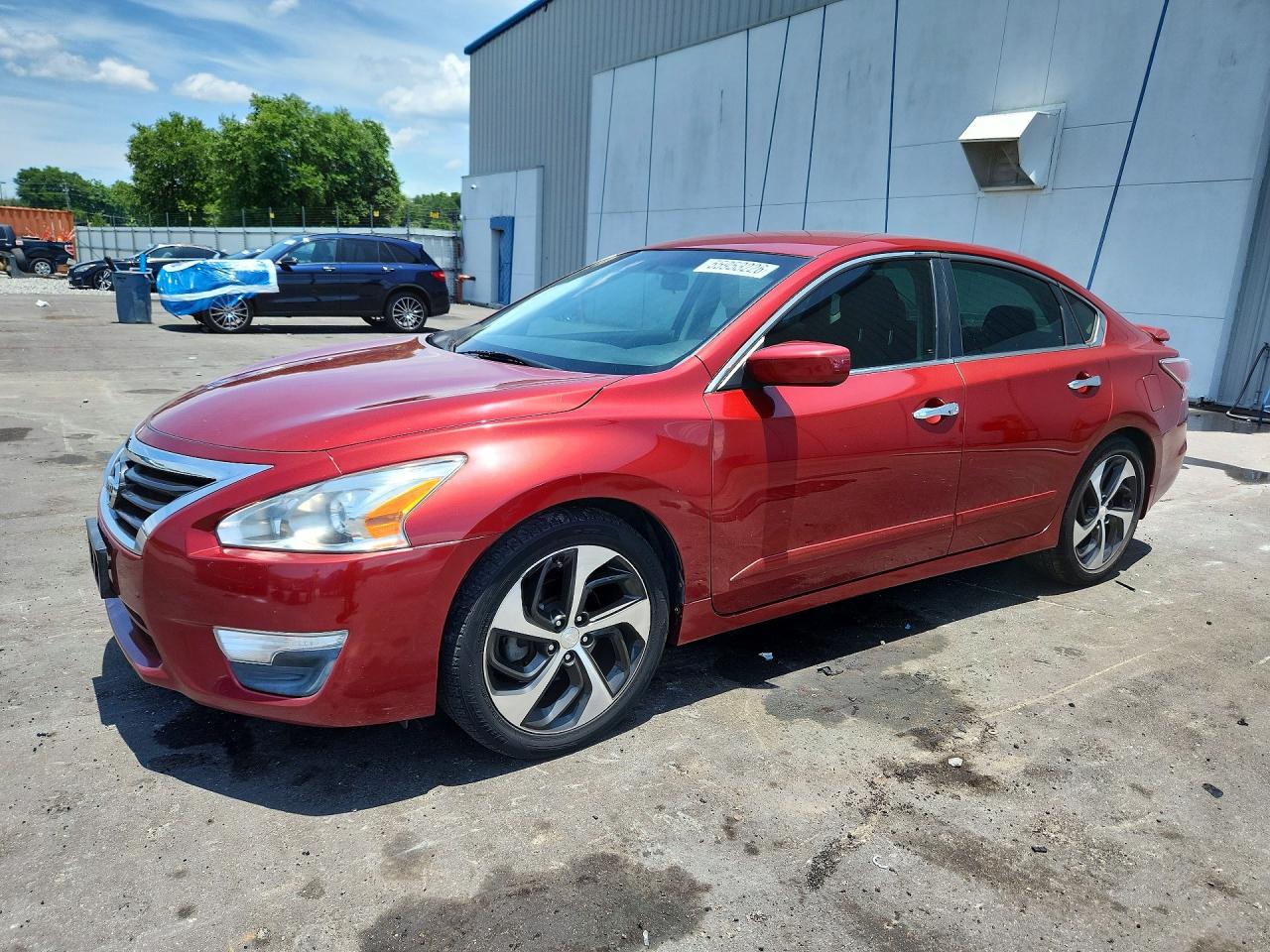 Salvage Nissan Altima Image