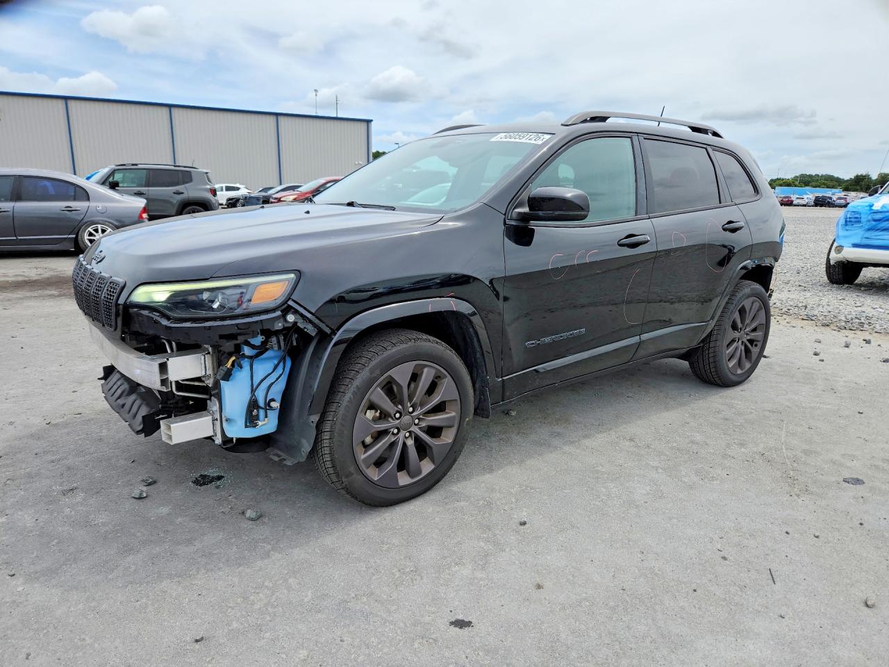 Salvage Jeep Cherokee Image