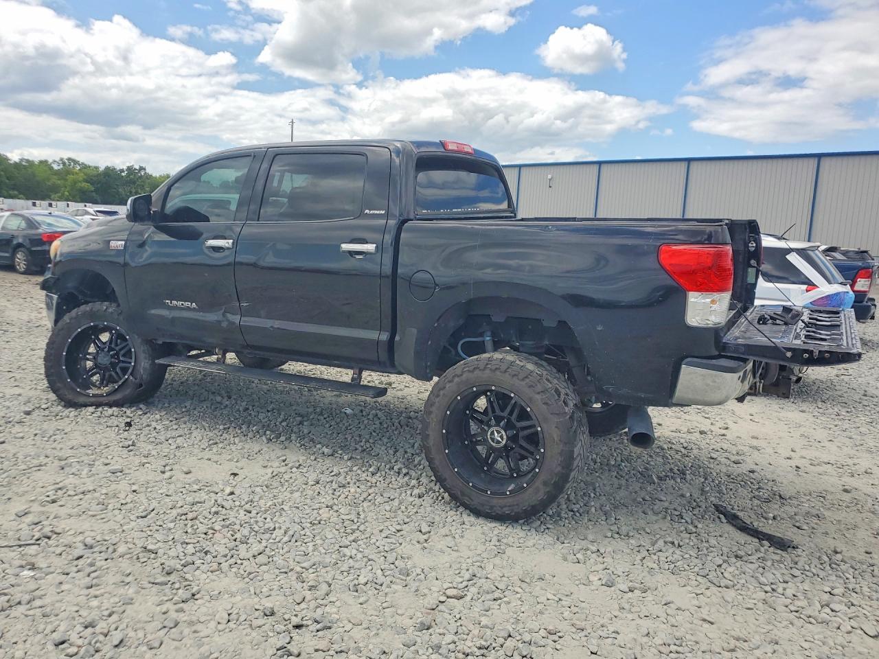 Toyota Tundra Crewmax Limited