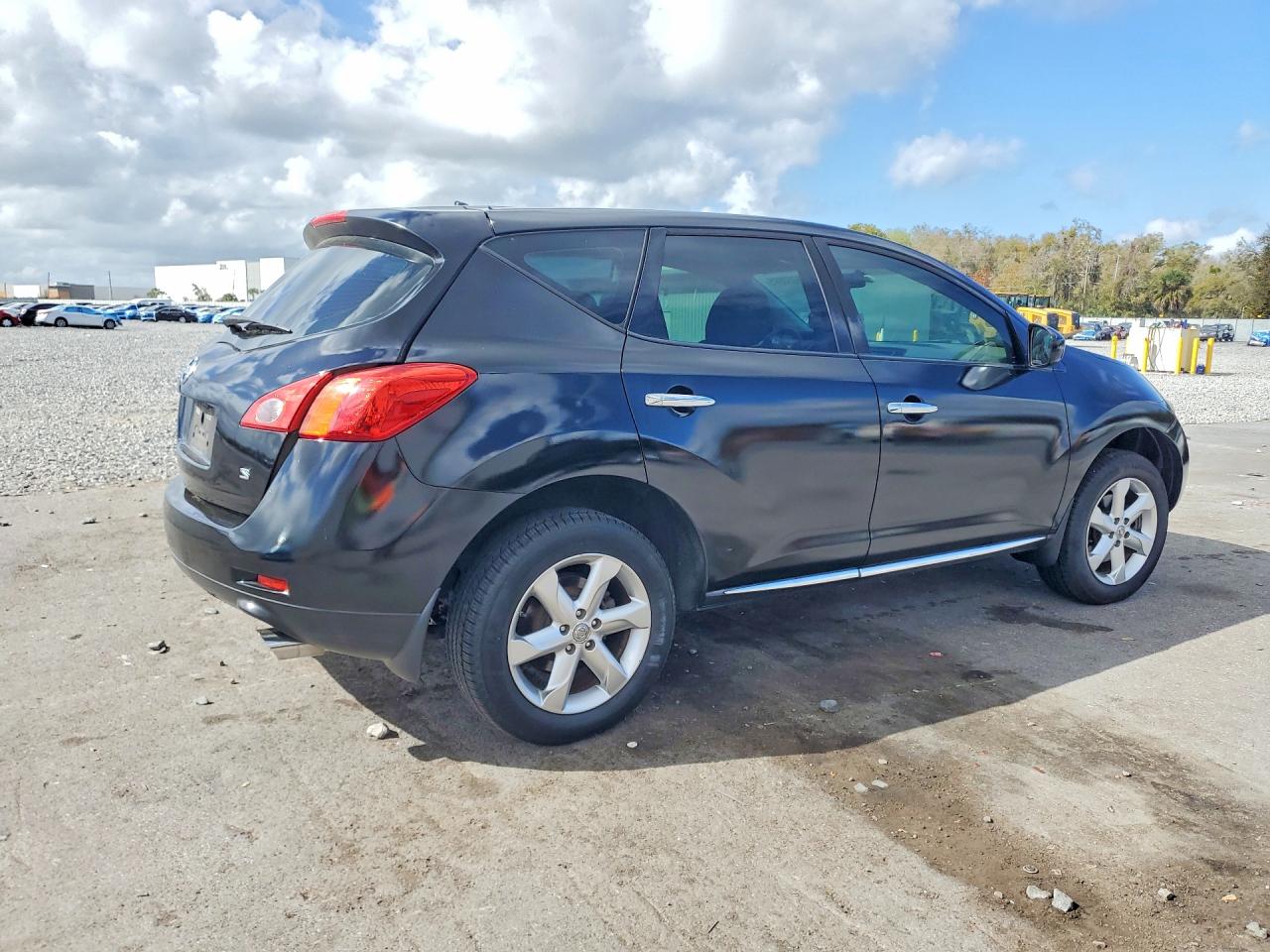 Nissan Murano S