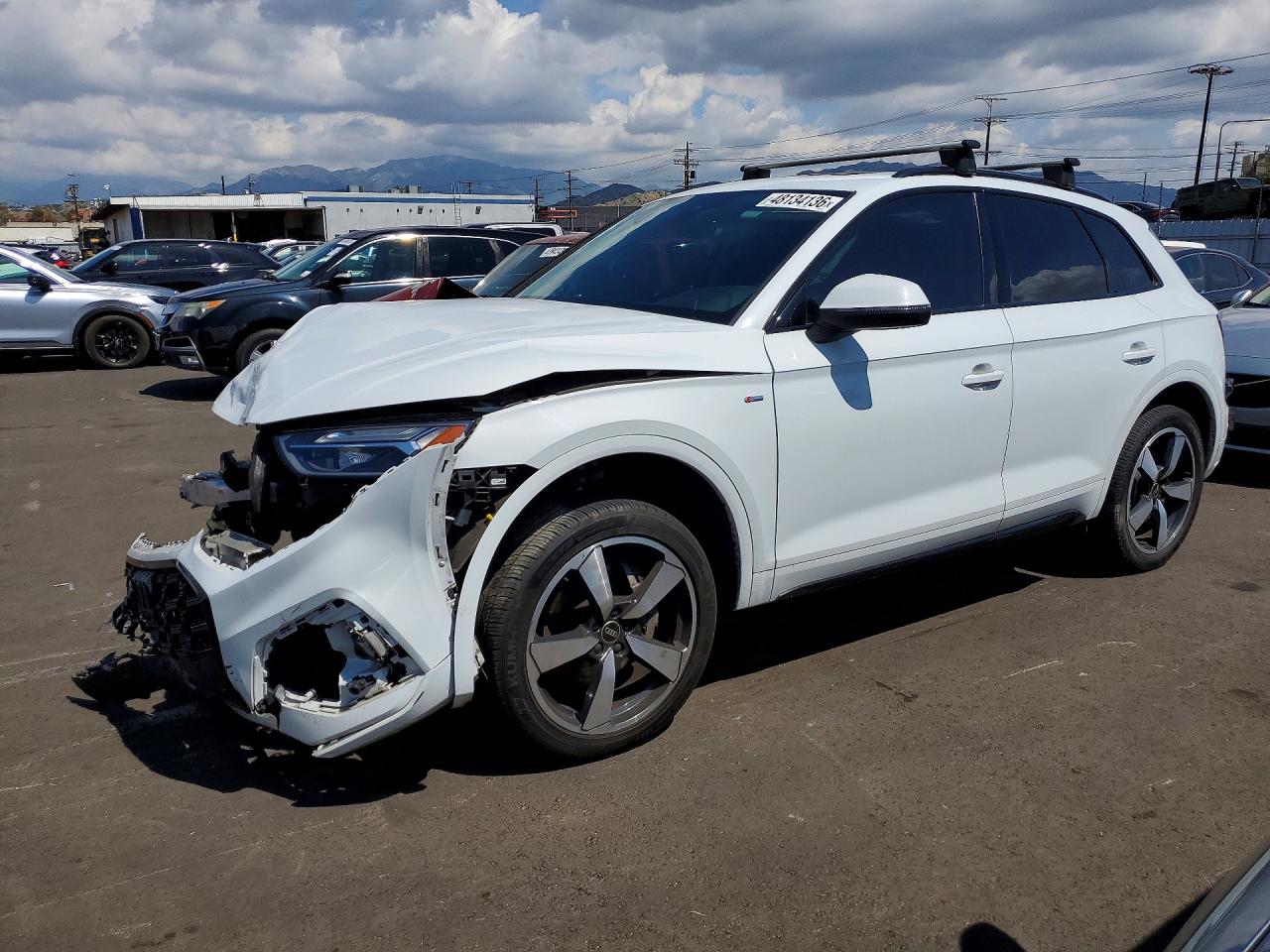 Salvage Audi Q5 Image