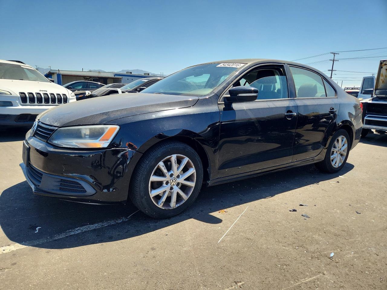 Salvage Volkswagen Jetta Image