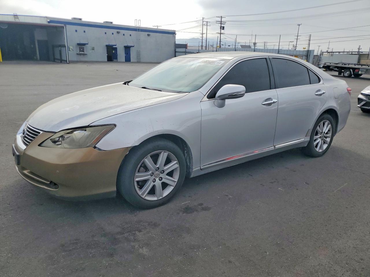 Salvage Lexus Es Image