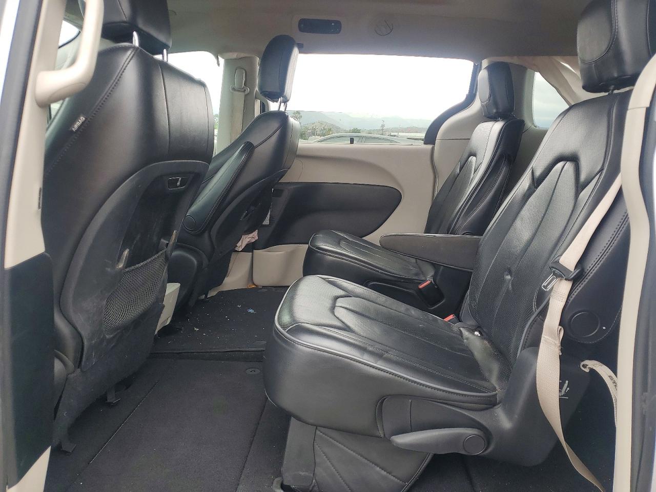 Chrysler Pacifica Limited