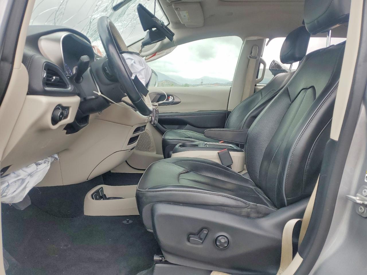 Chrysler Pacifica Limited