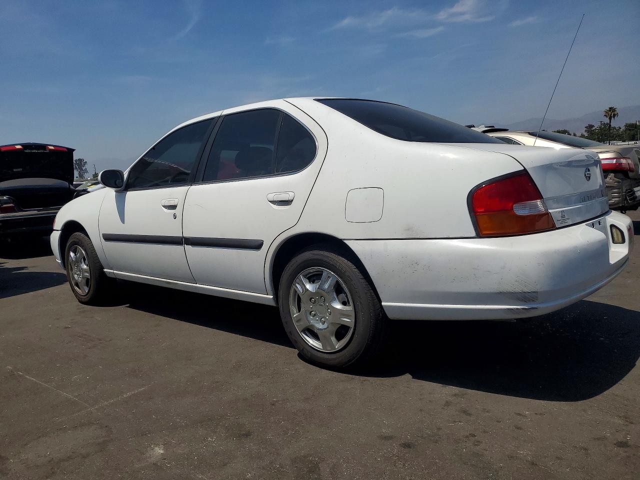 Nissan Altima Xe