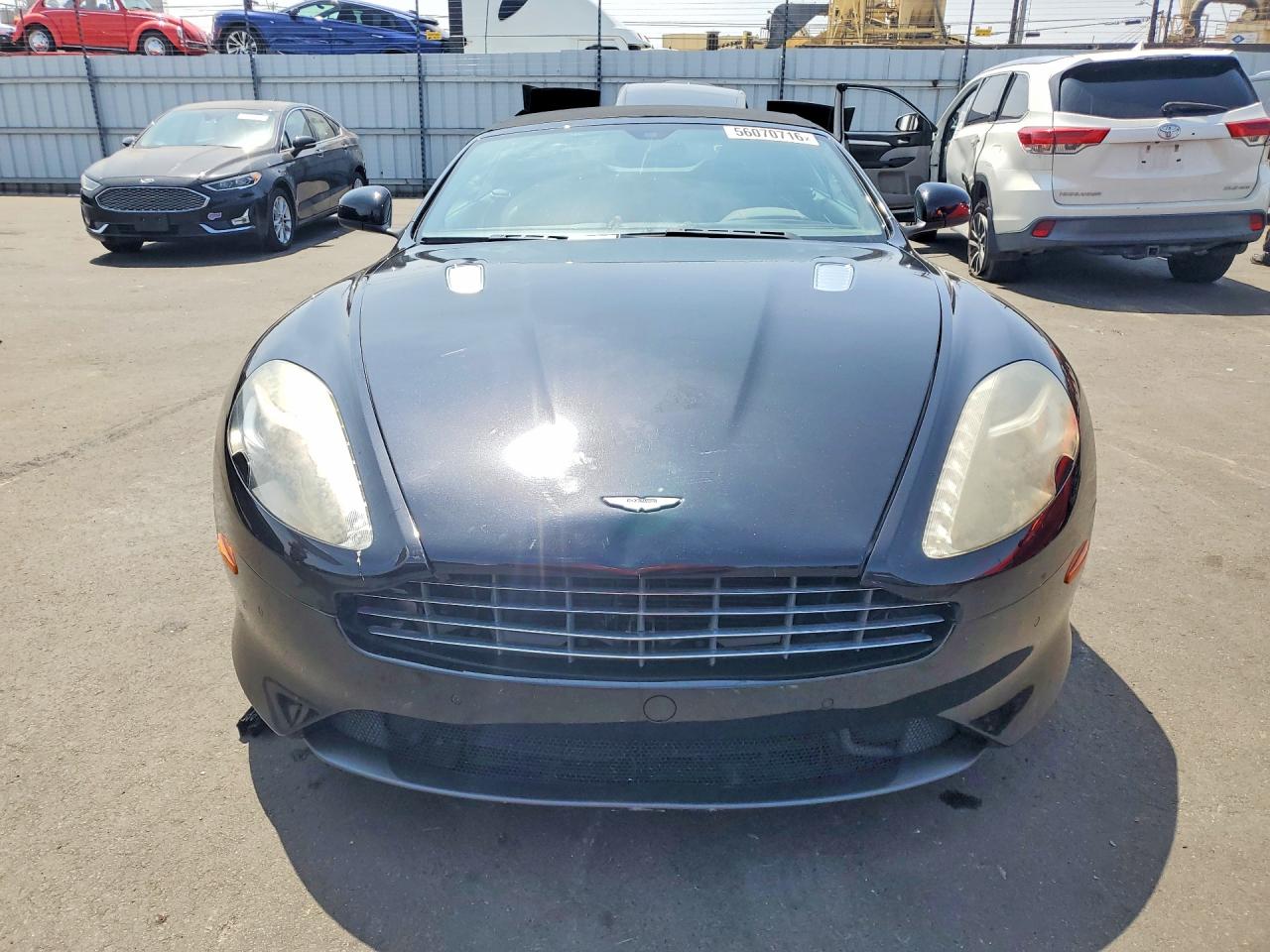 Aston Martin DB9