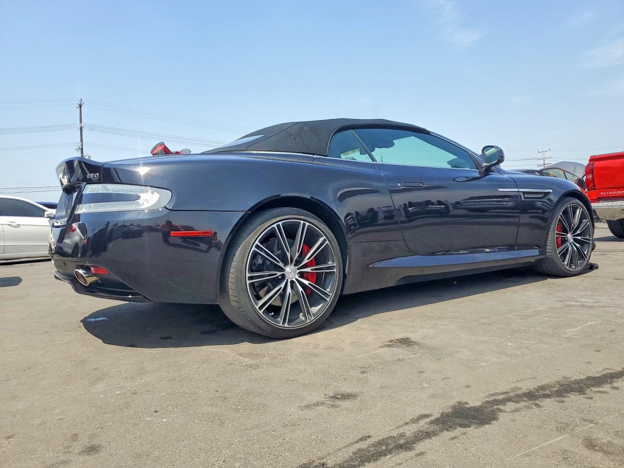Aston Martin DB9