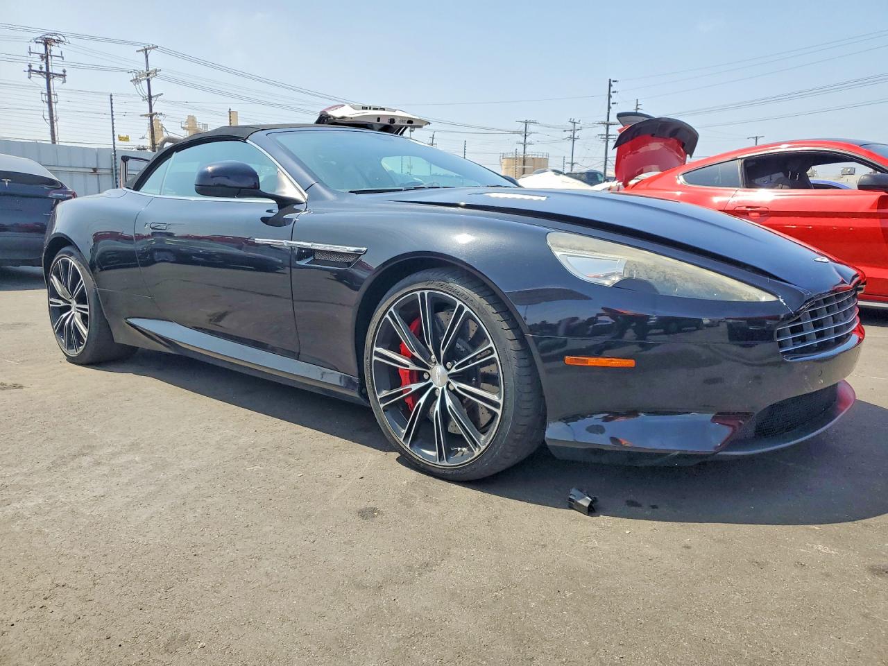 Aston Martin DB9