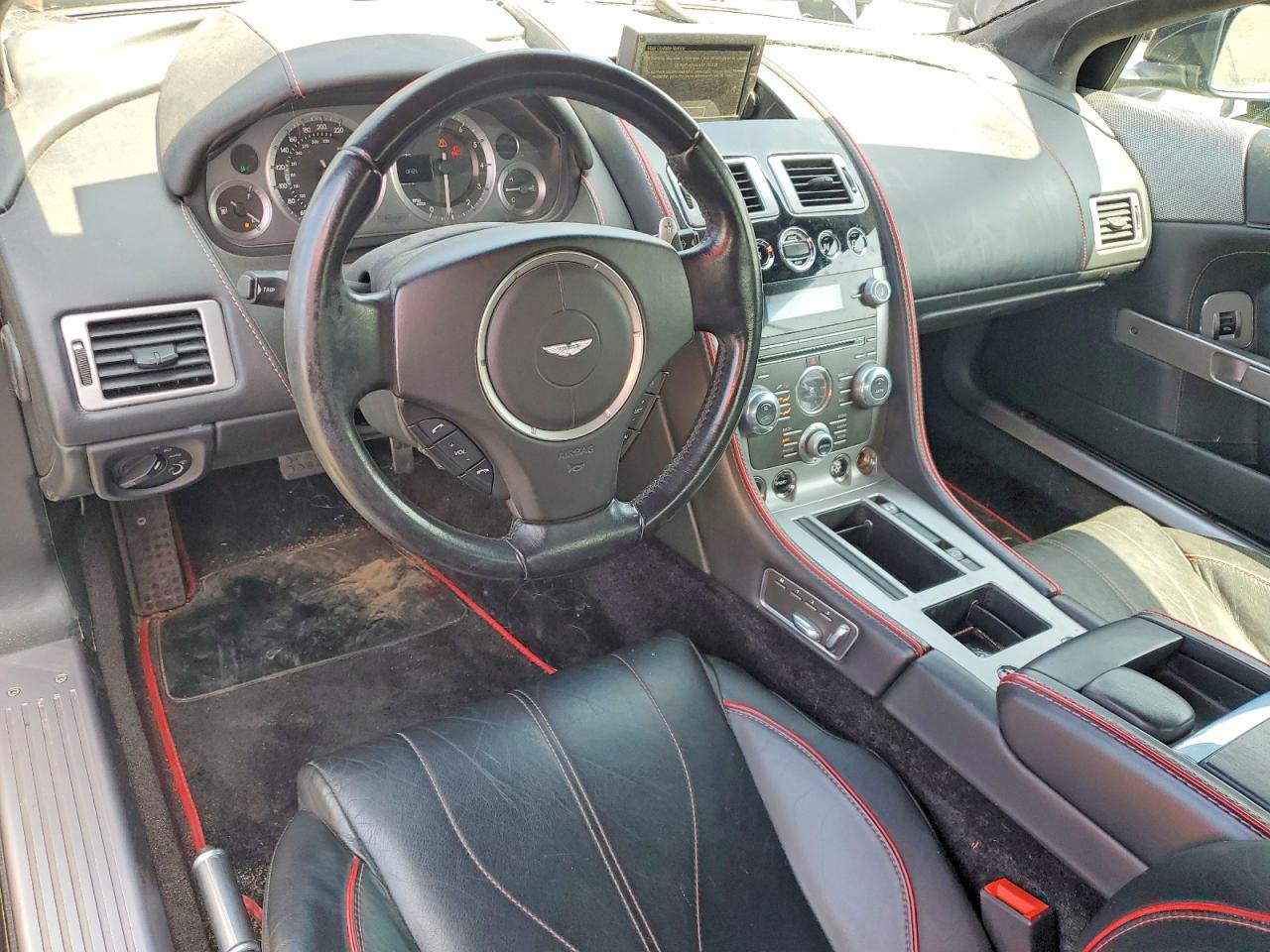 Aston Martin DB9