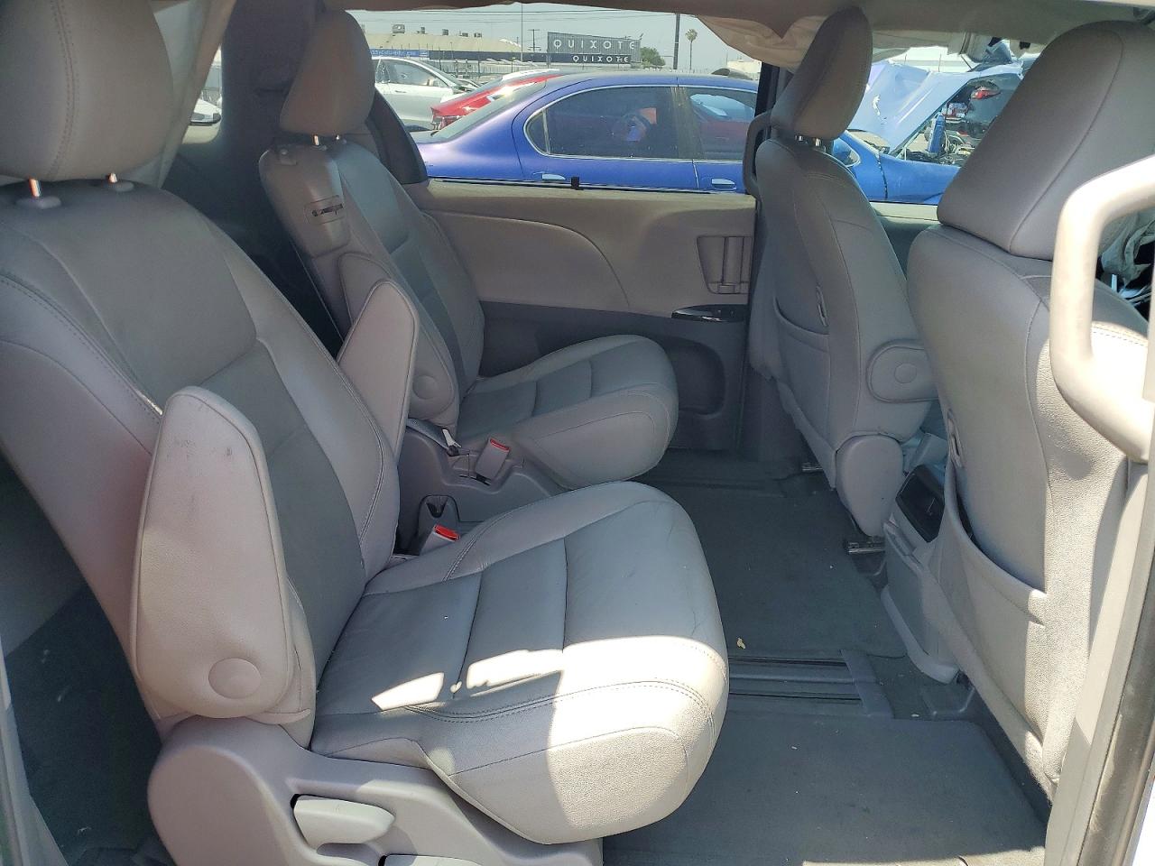 Toyota Sienna Xle 8-passenger
