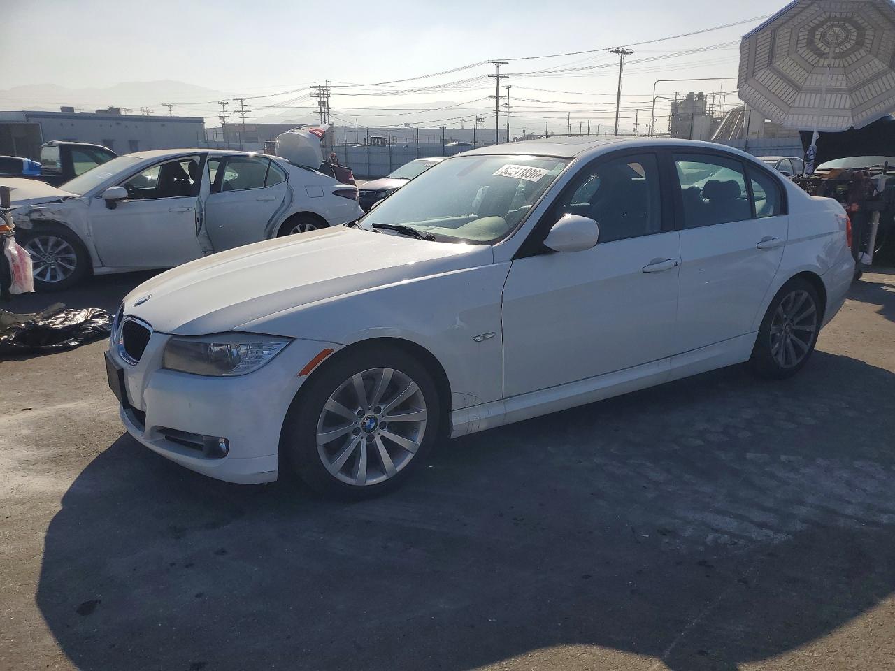 Salvage BMW 3 Series Image