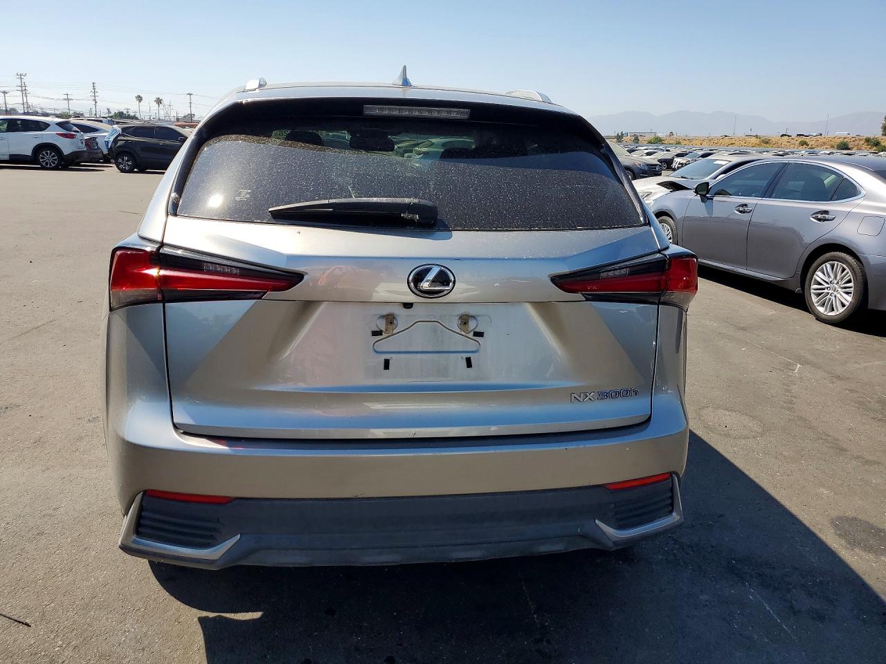 Lexus NX 300h
