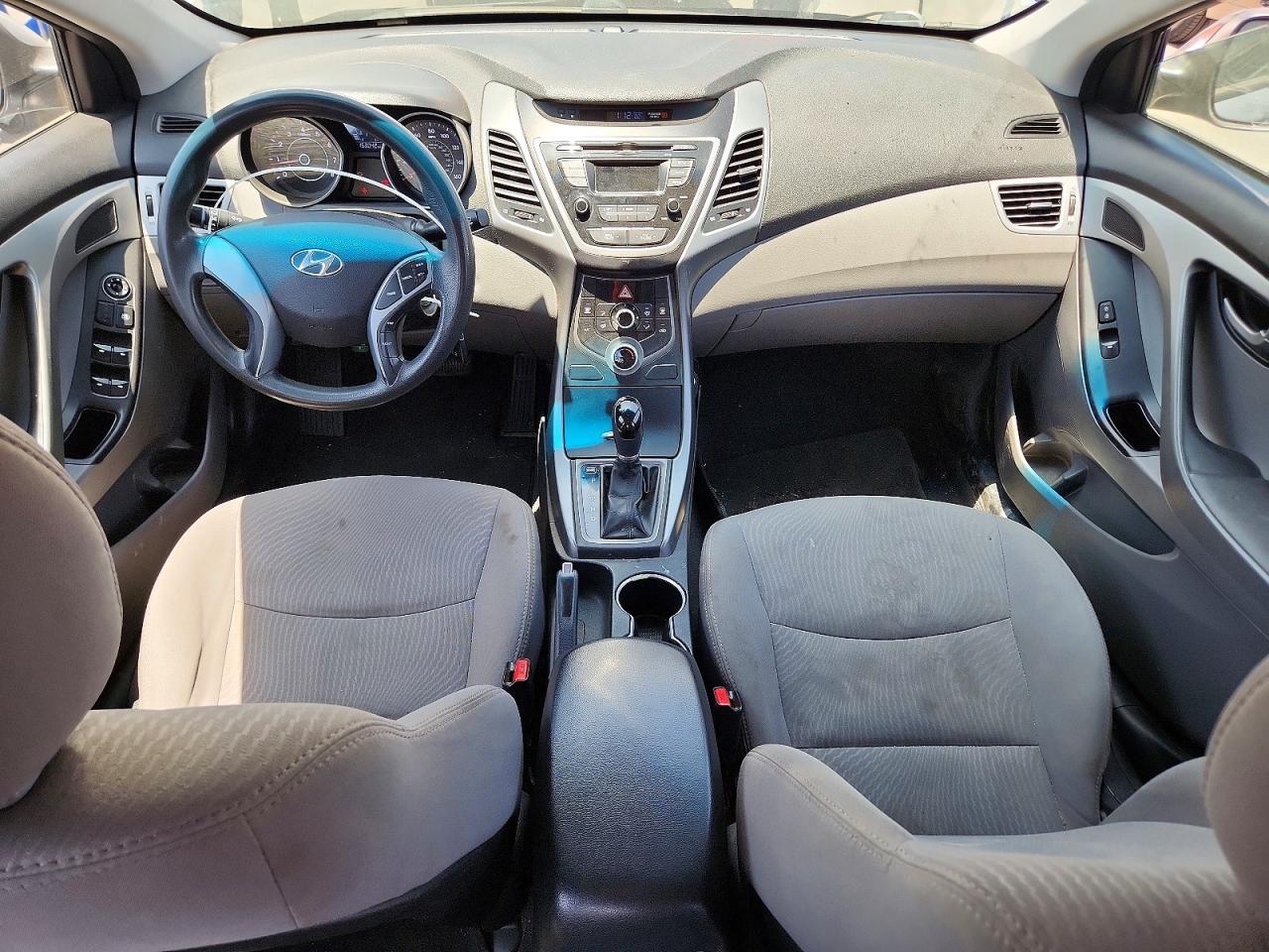 Hyundai ELANTRA Se
