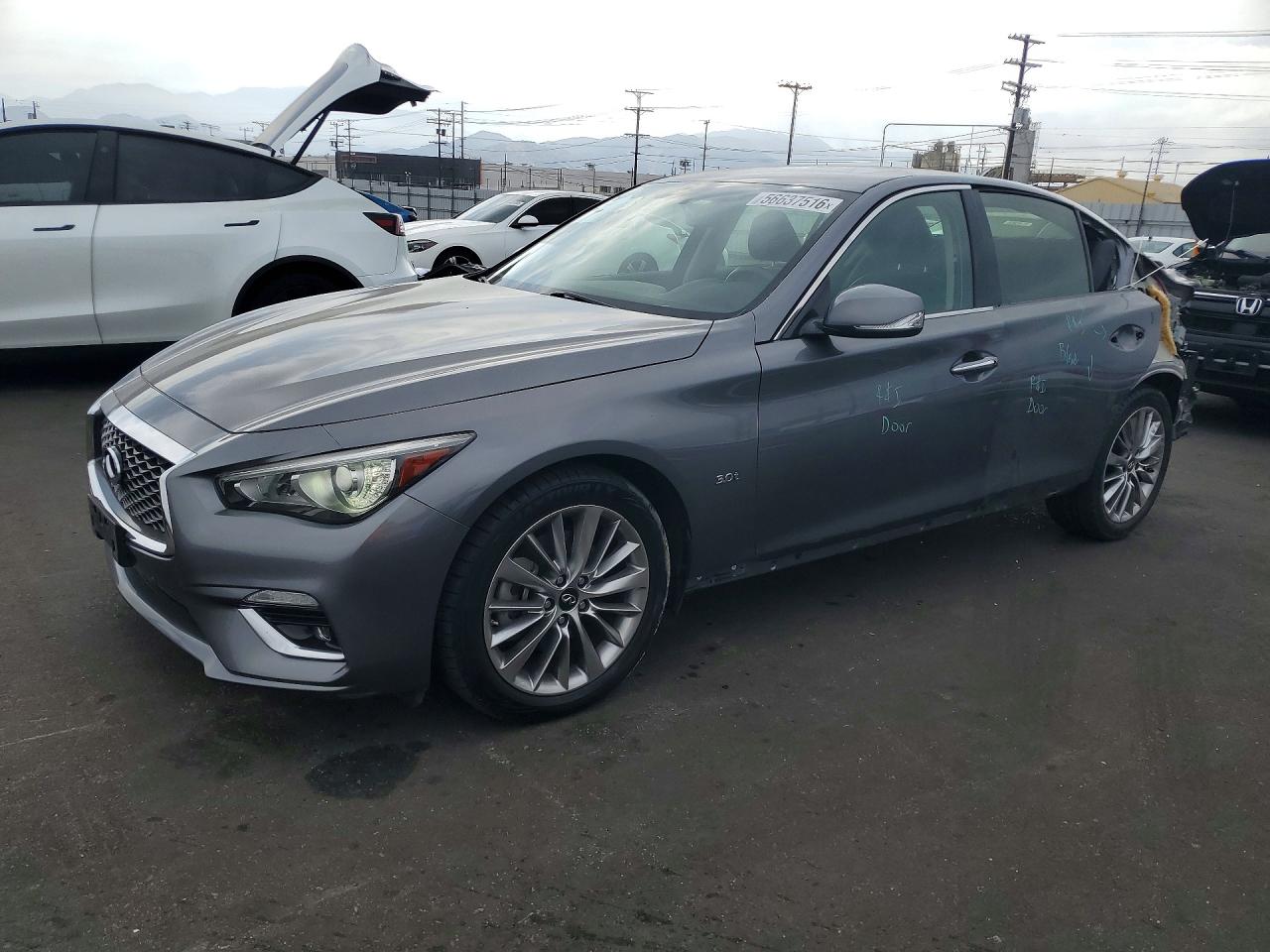 Salvage INFINITI Q50 Image