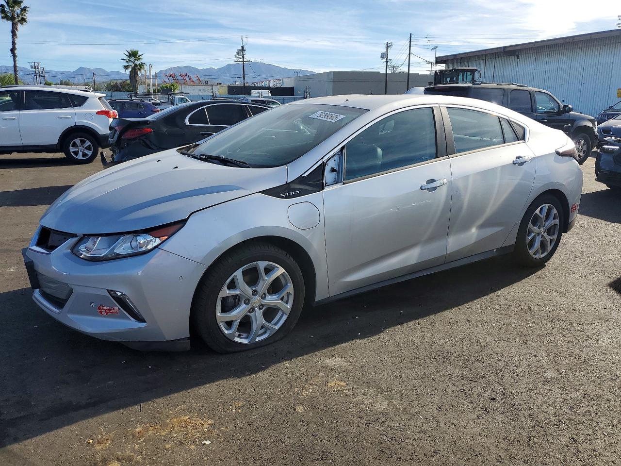 Salvage Chevrolet Volt Image