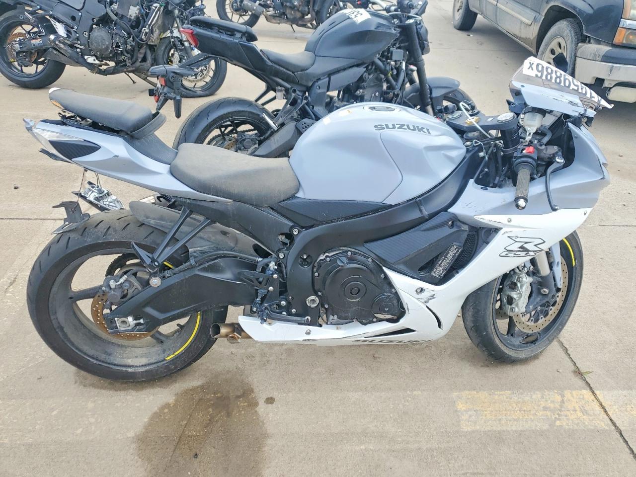 Salvage Suzuki Gsxr600 Image