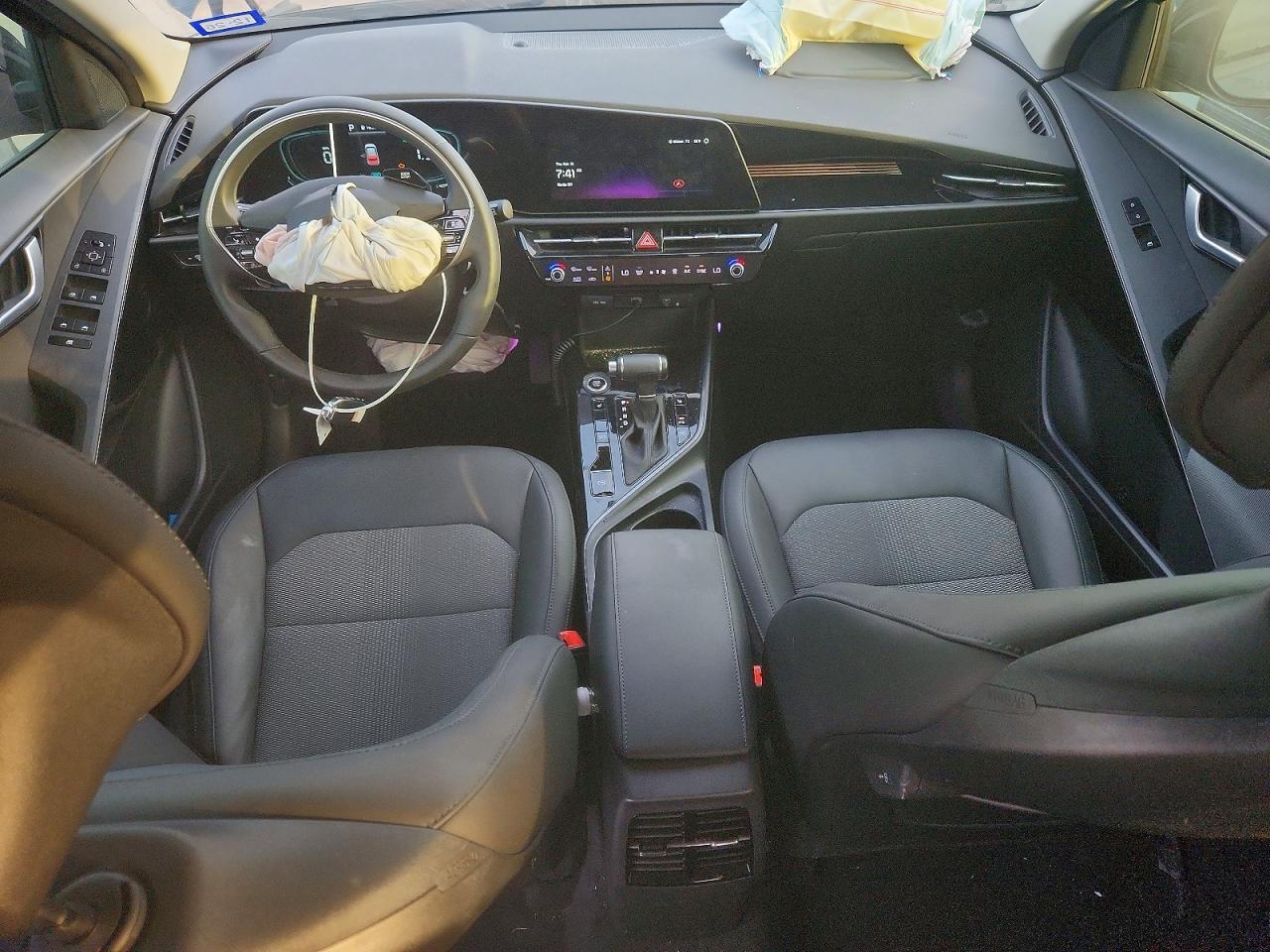 Kia Niro Ex