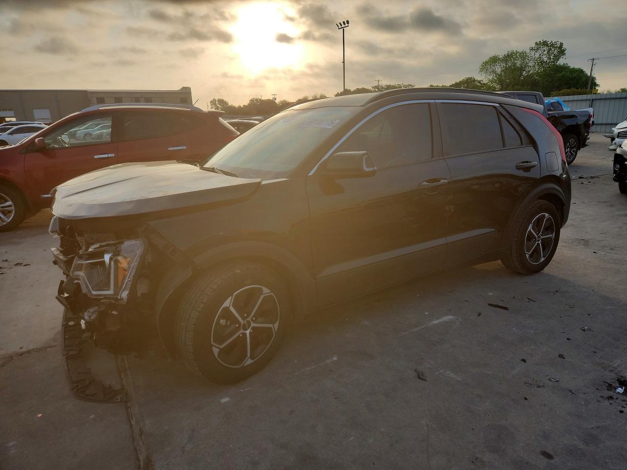 Salvage Kia Niro Image