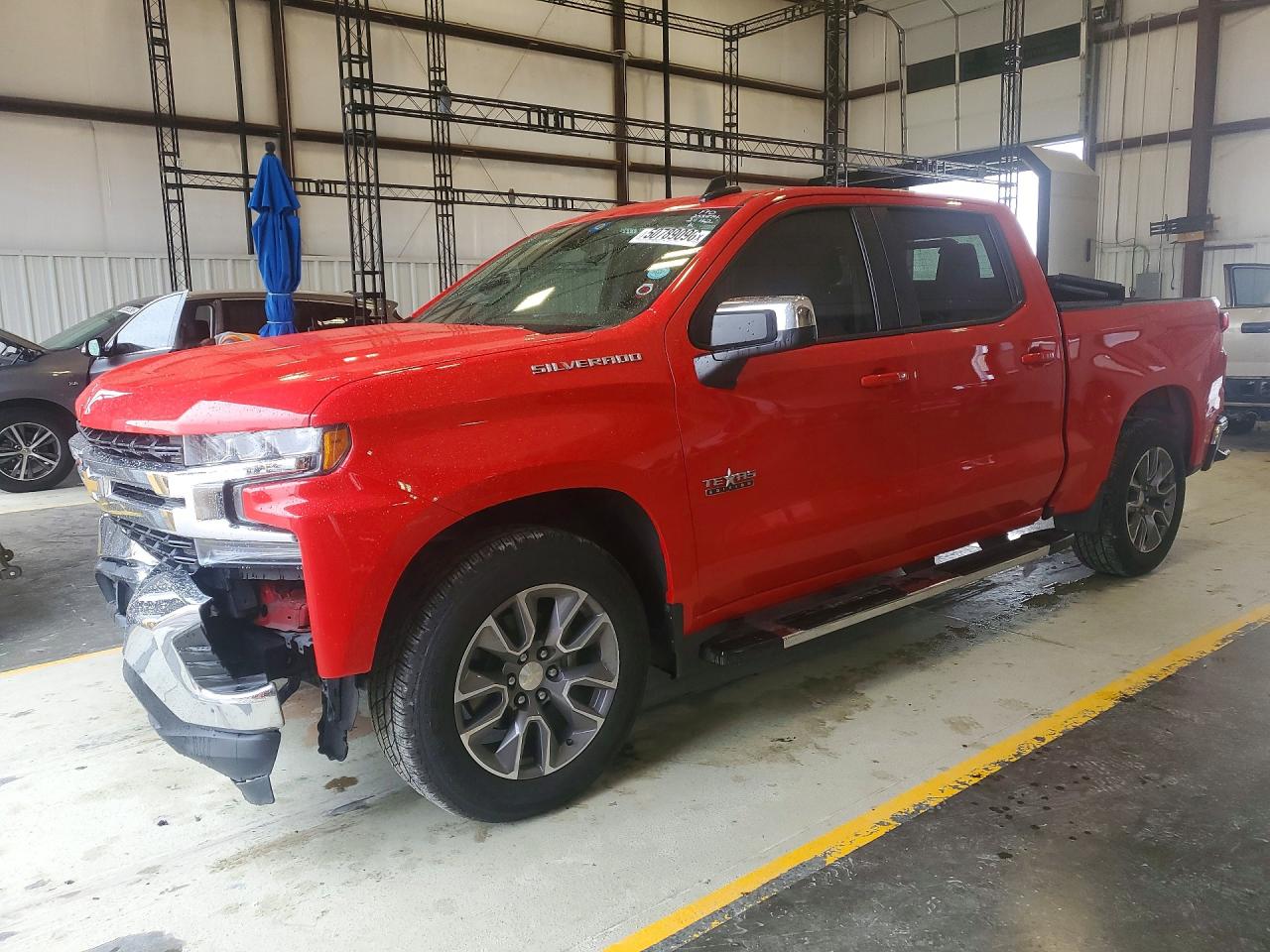 Salvage Chevrolet Silverado Image
