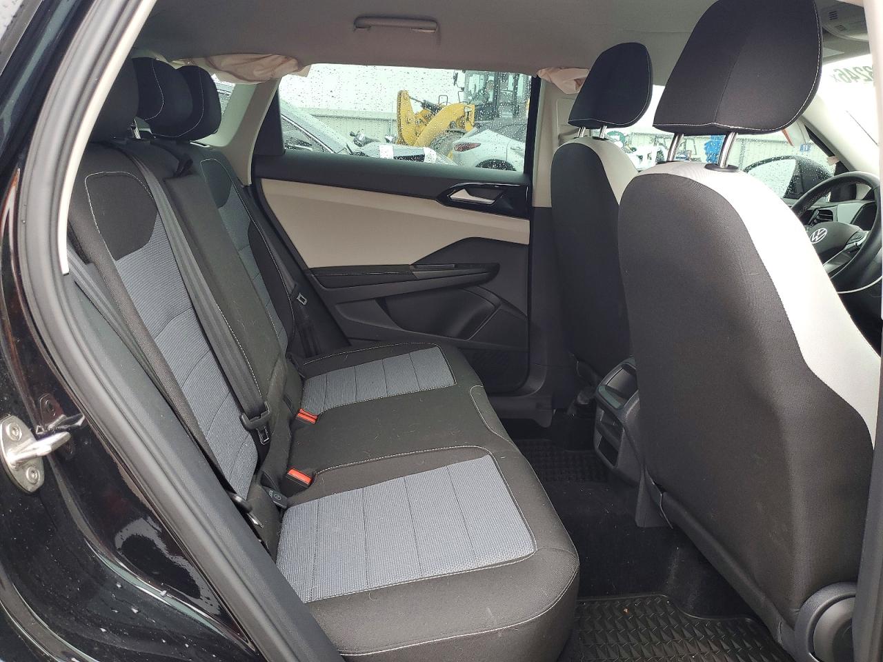 Volkswagen Taos S