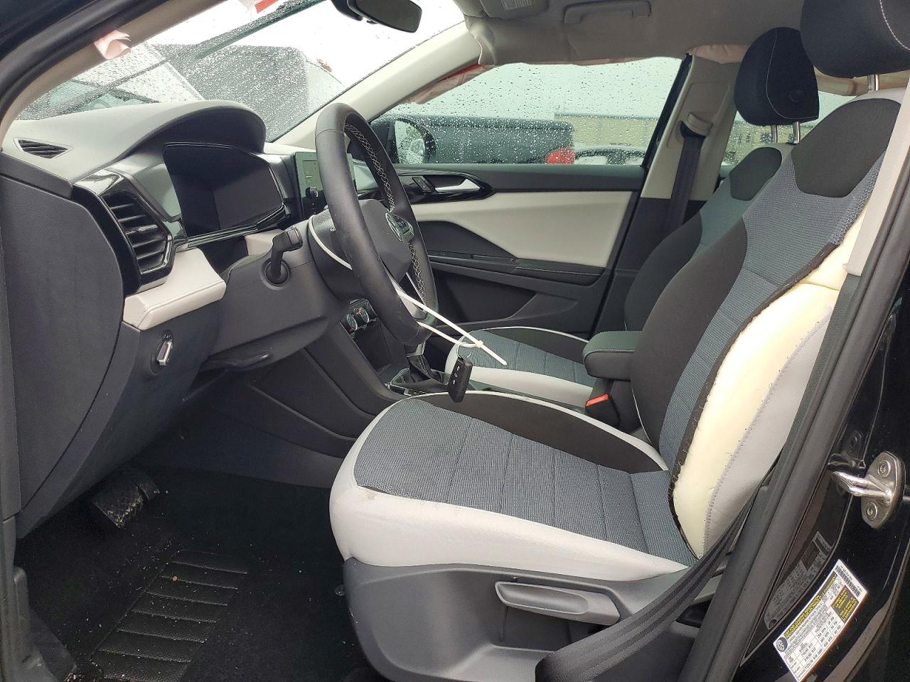 Volkswagen Taos S