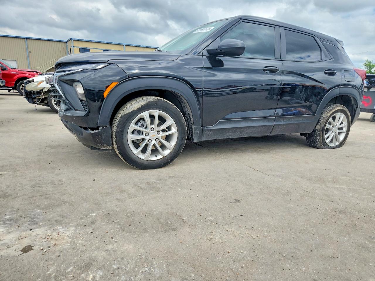 Salvage Chevrolet Trailblaze Image