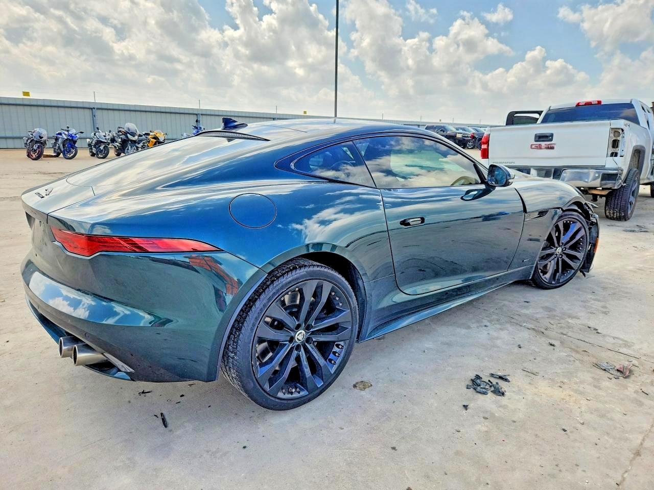 Jaguar F-TYPE 75