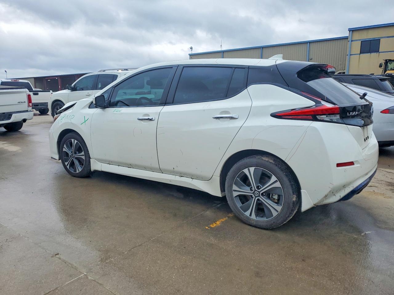 Nissan LEAF Sv Plus