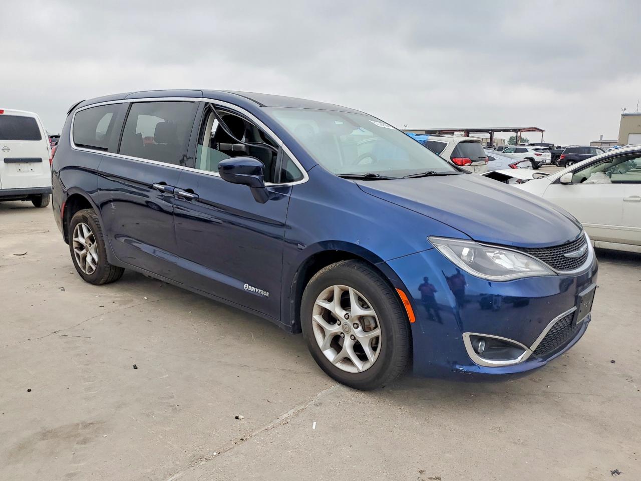 Chrysler Pacifica Touring Plus
