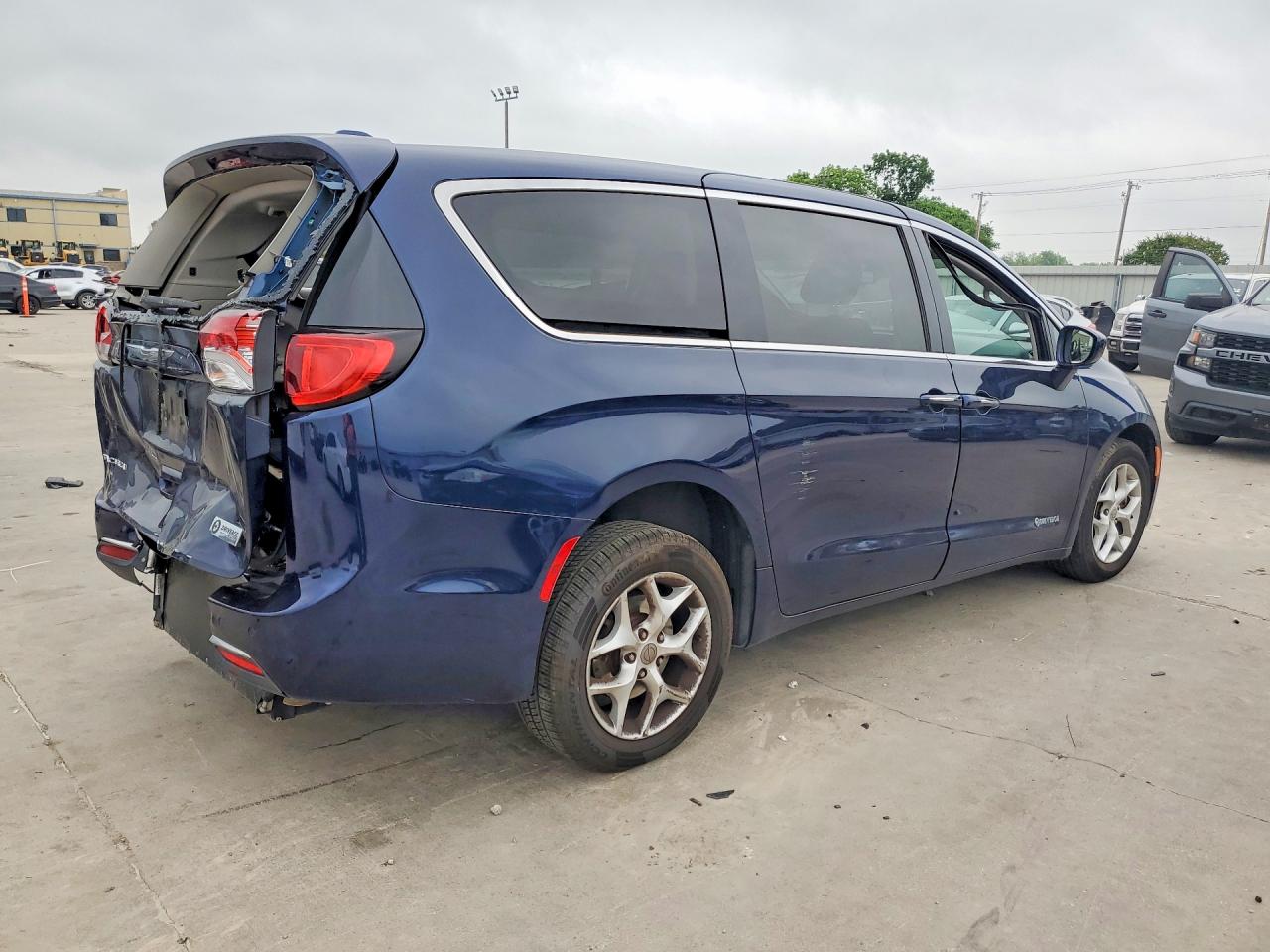 Chrysler Pacifica Touring Plus