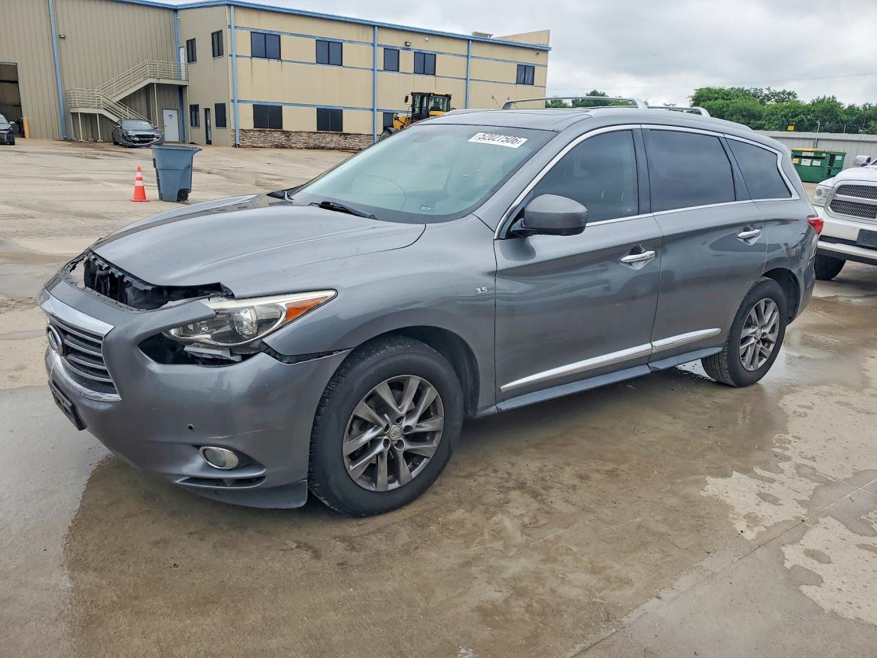 Salvage INFINITI Qx Image