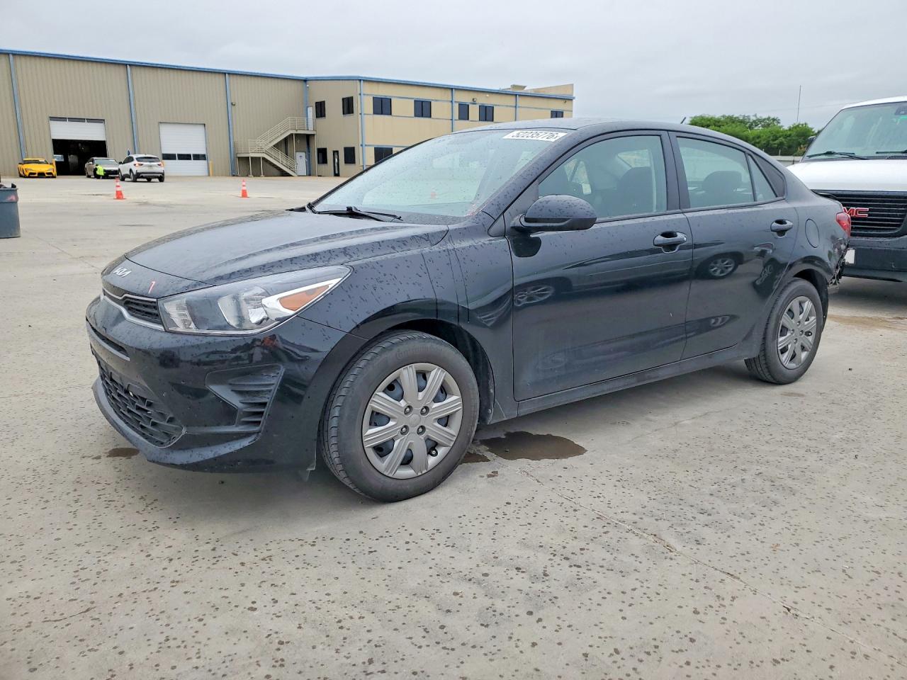 Salvage Kia Rio Image