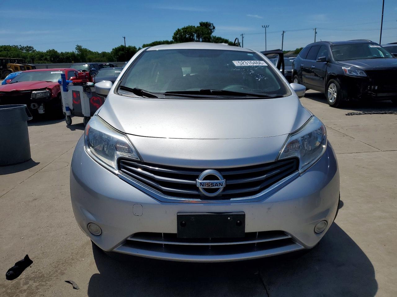 Nissan Versa S