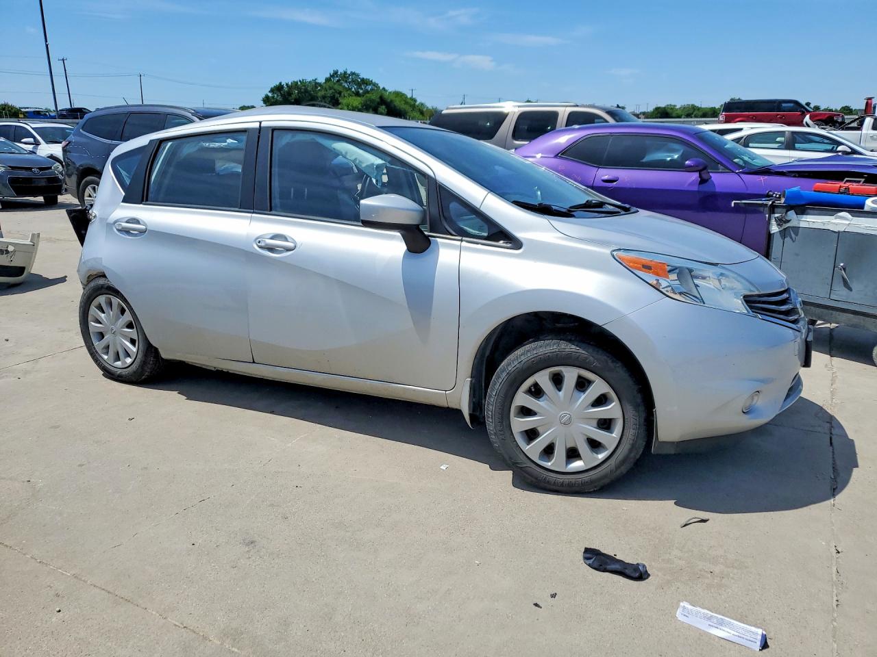 Nissan Versa S