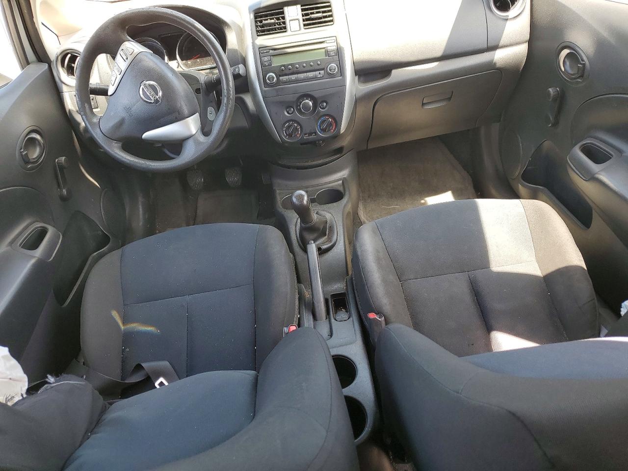 Nissan Versa S