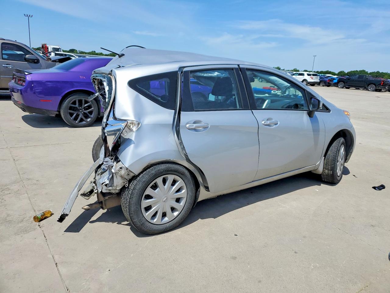 Nissan Versa S