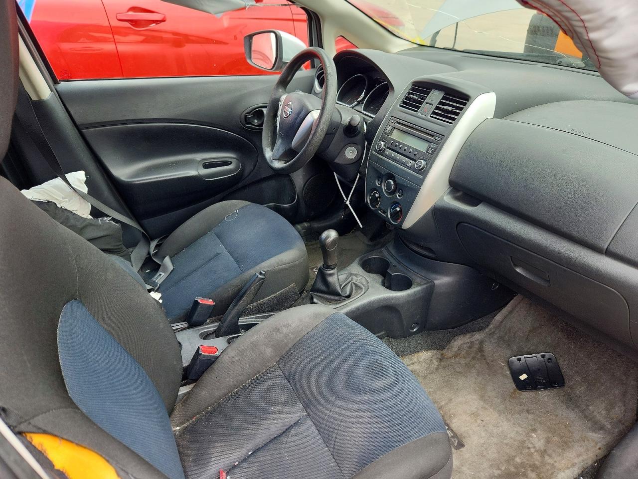 Nissan Versa S