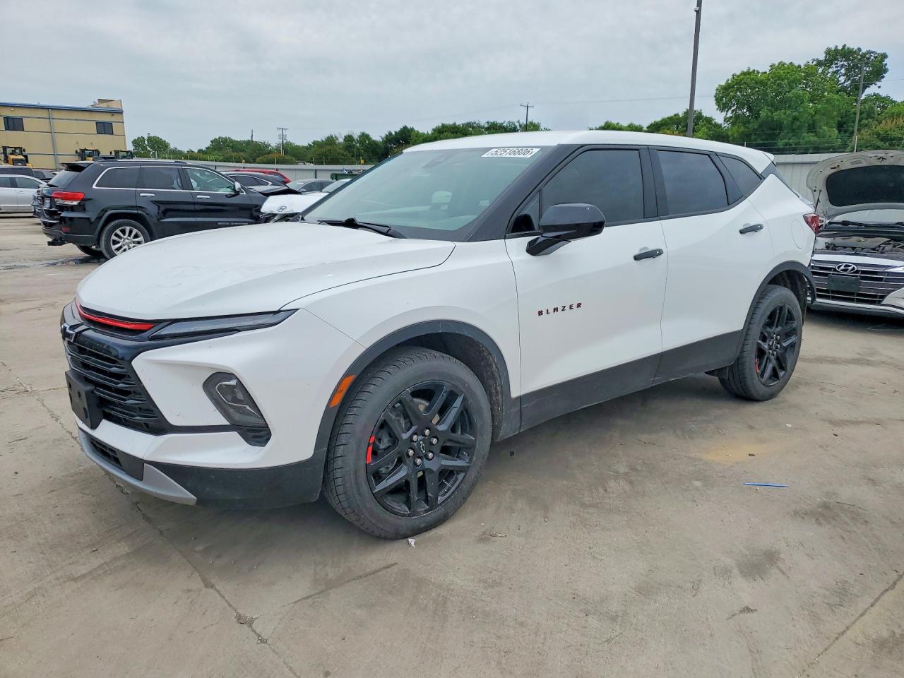 Salvage Chevrolet Blazer Image