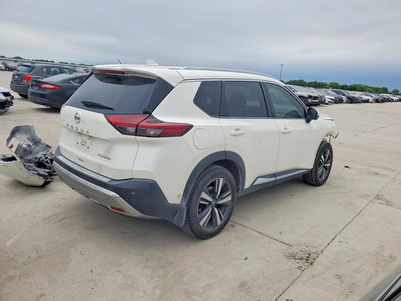 Nissan Rogue Platinum