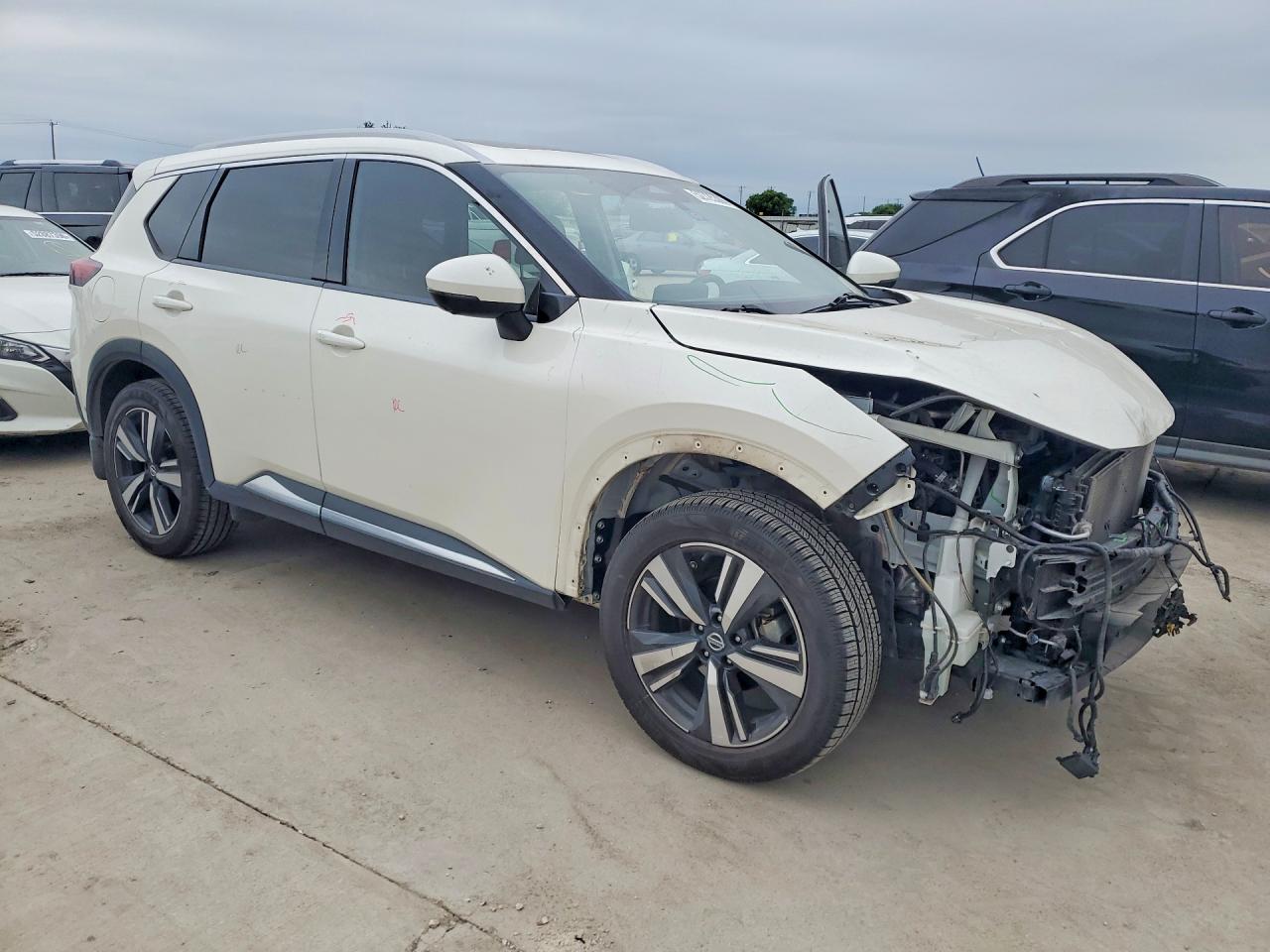 Nissan Rogue Platinum