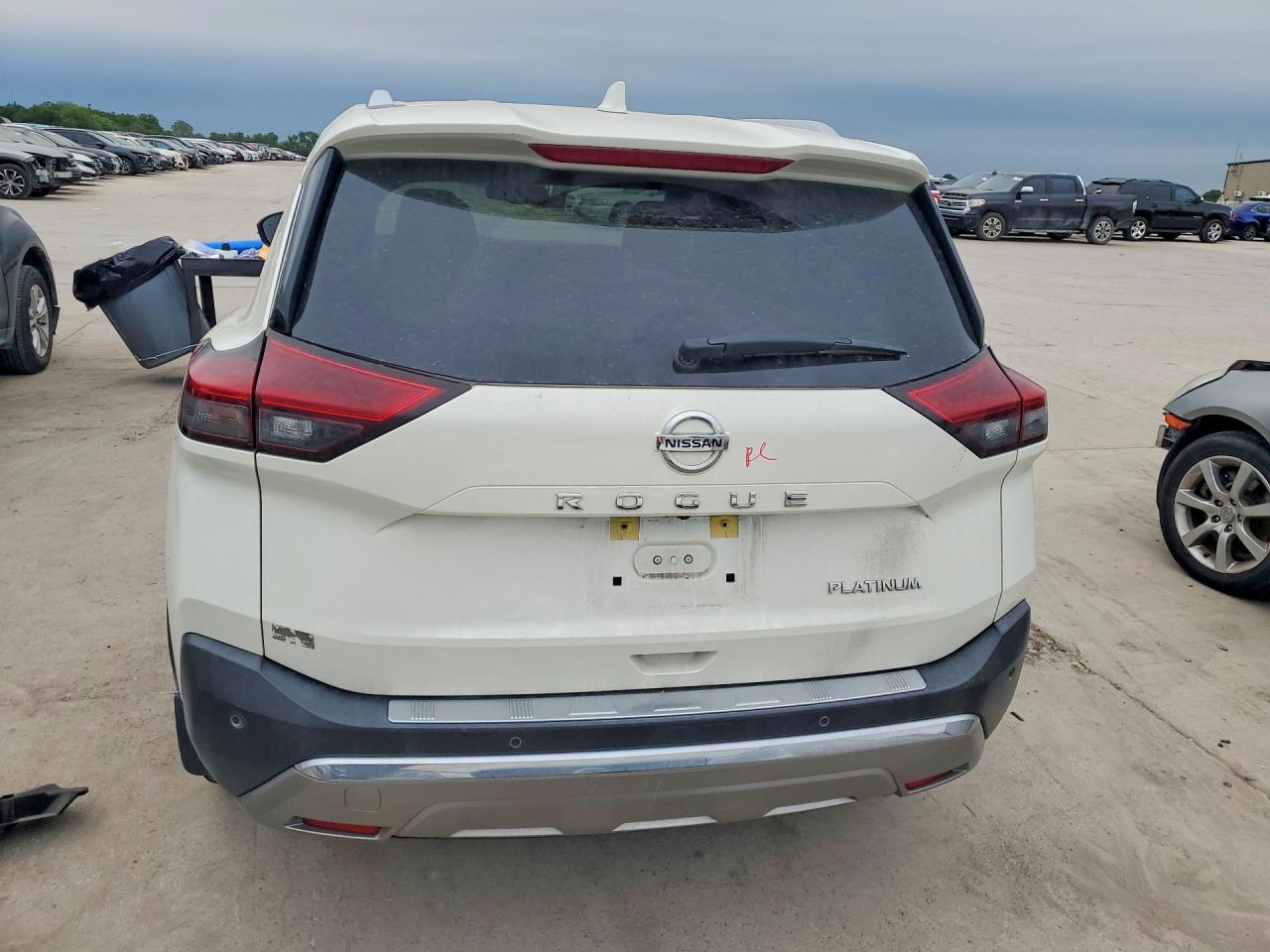 Nissan Rogue Platinum