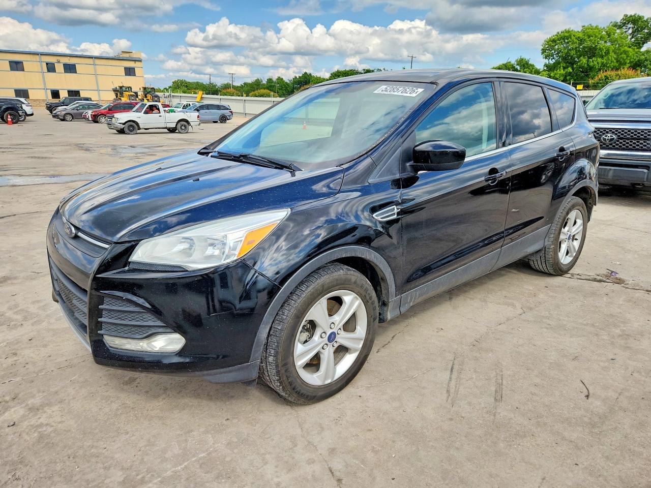 Salvage Ford Escape Image