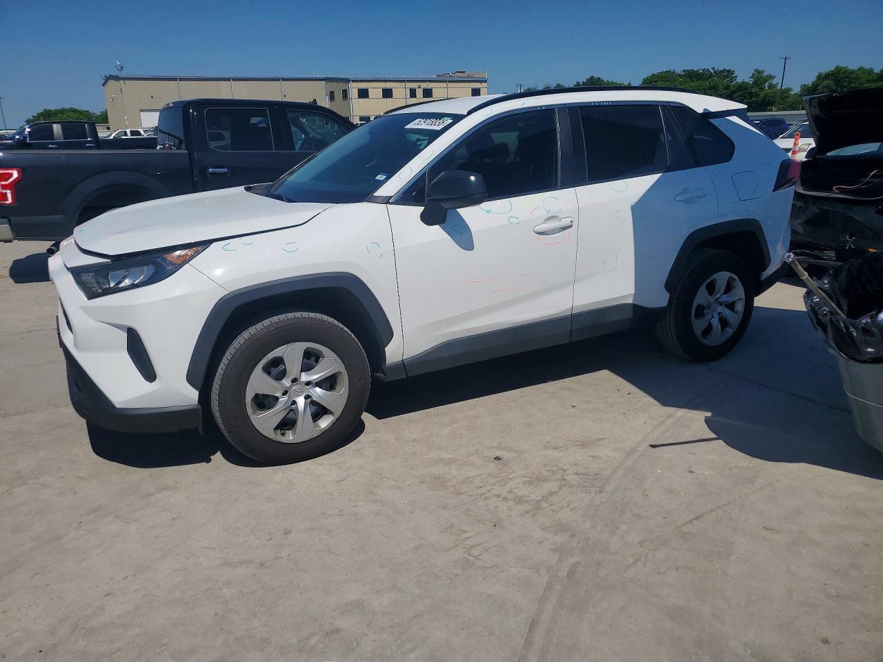 Salvage Toyota RAV4 Image