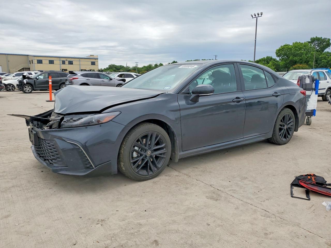 Salvage Toyota Camry Image