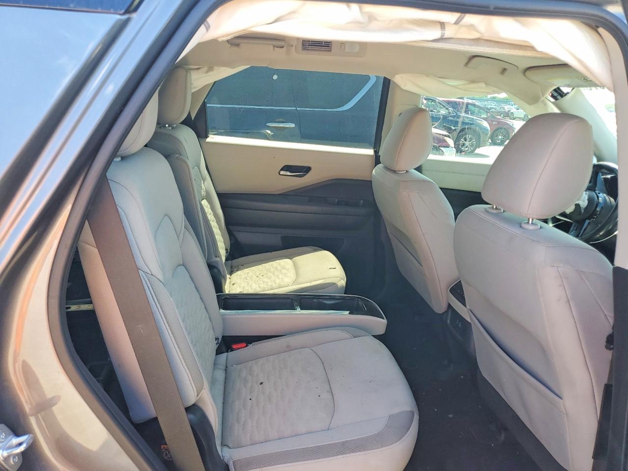 Nissan Pathfinder Sv