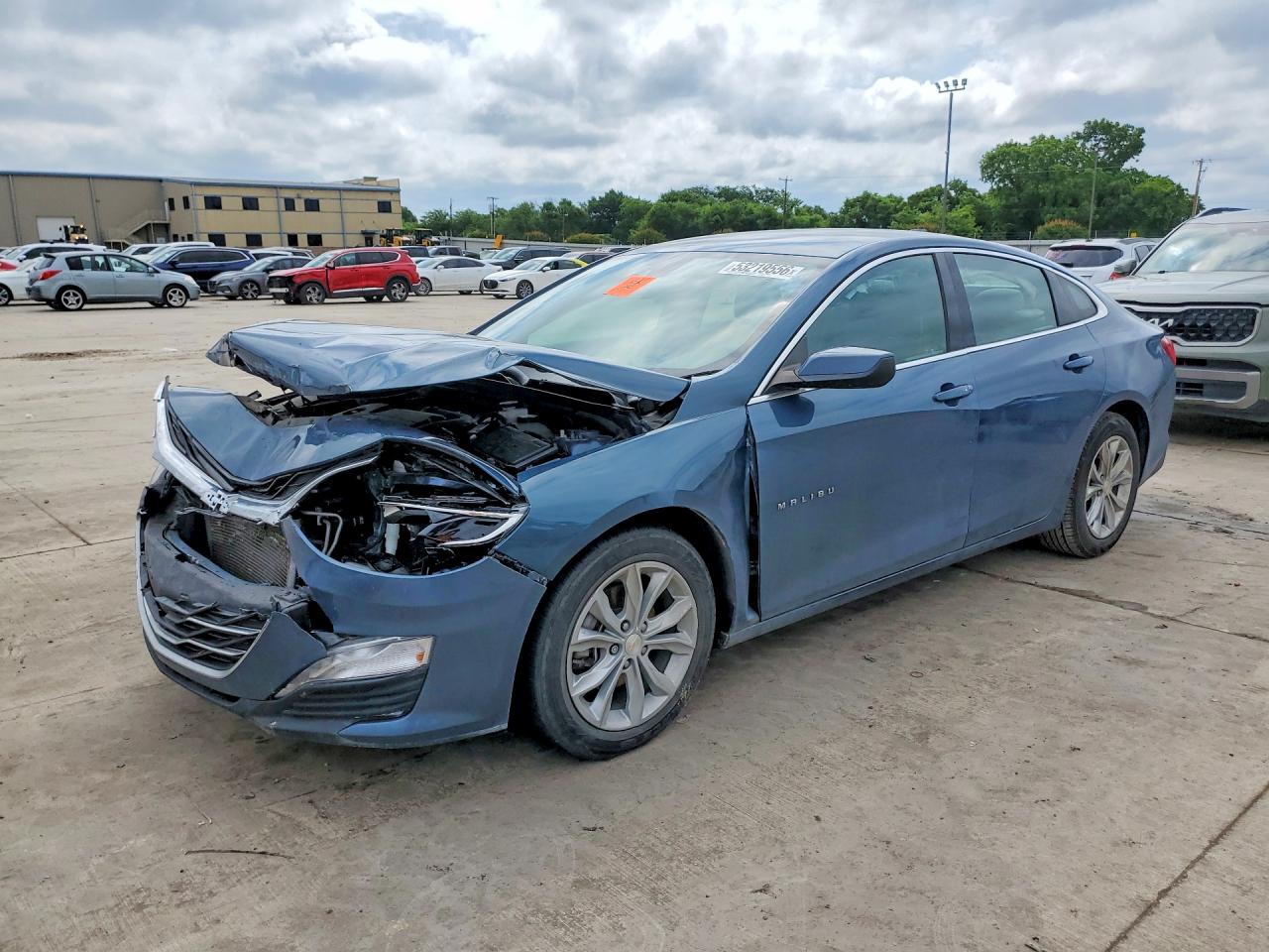Salvage Chevrolet Malibu Image