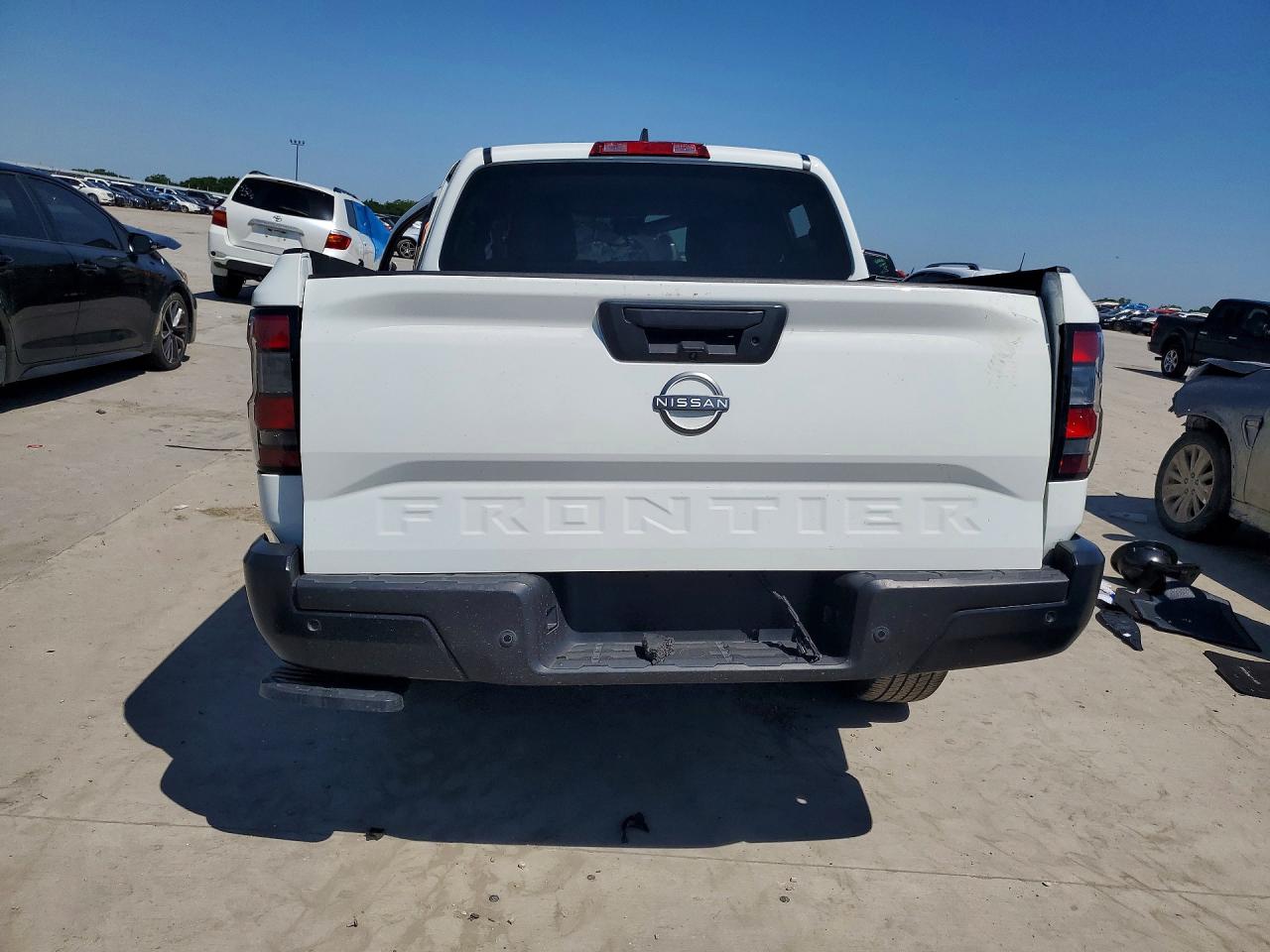 Nissan Frontier S
